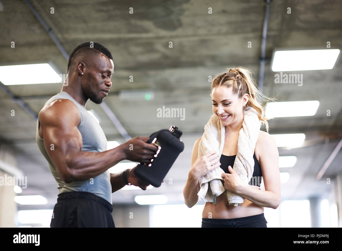 Fitness instructor client hi-res stock photography and images - Alamy