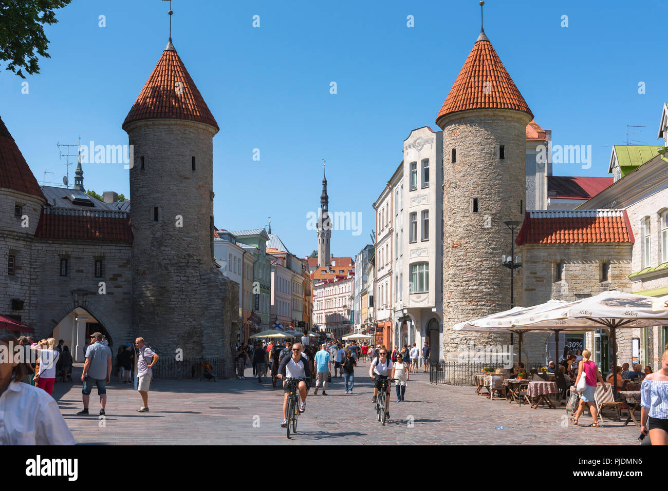 Tallinn Viru Gate, view of the Viru Gate in Tallinn - the eastern entrance  to the central medieval Old Town quarter of the city, Estonia Stock Photo -  Alamy
