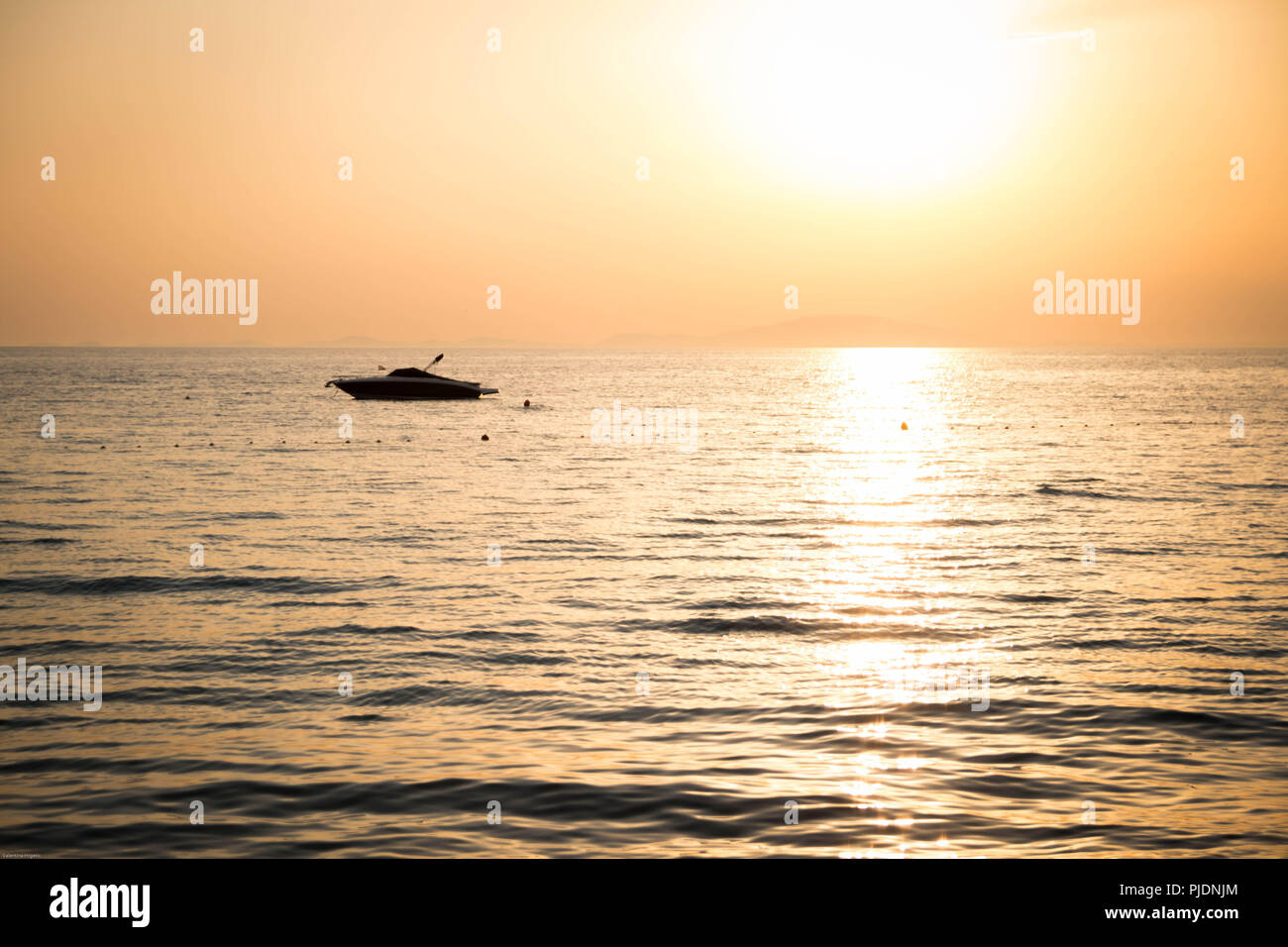 Golden sun on a boat hi-res stock photography and images - Alamy