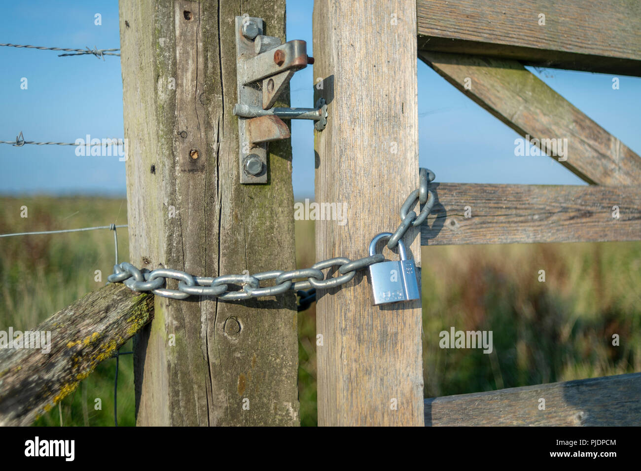 Padlock On Gate Stock Photos & Padlock On Gate Stock Images Alamy