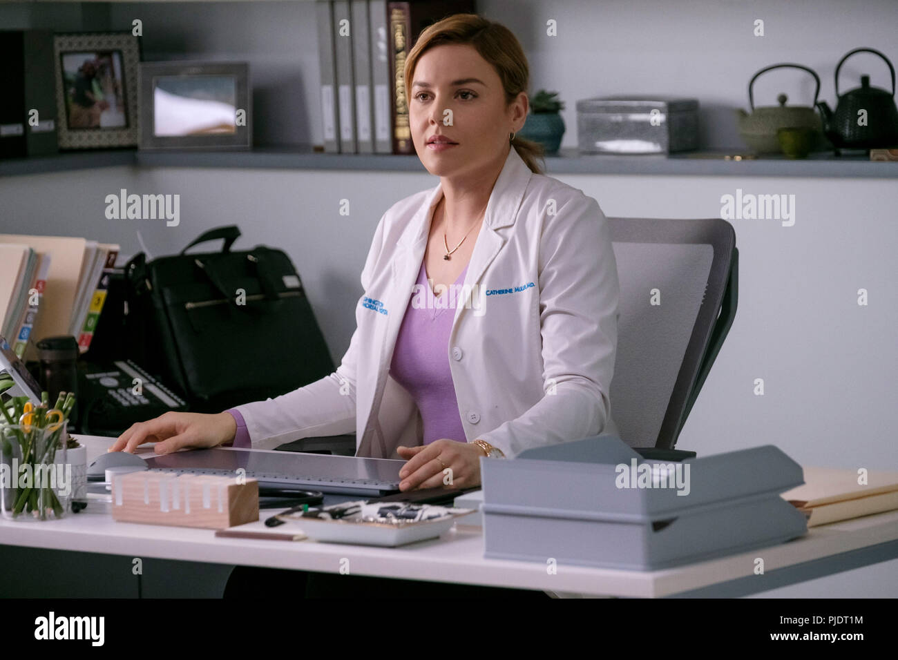 TOM CLANCY'S JACK RYAN, (aka JACK RYAN), Abbie Cornish in 'French Connection' (Season 1, Episode