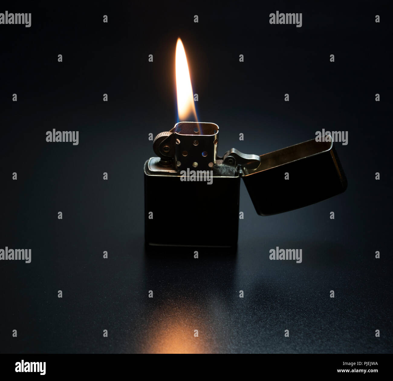 Zippo lighter hires stock photography and images Alamy