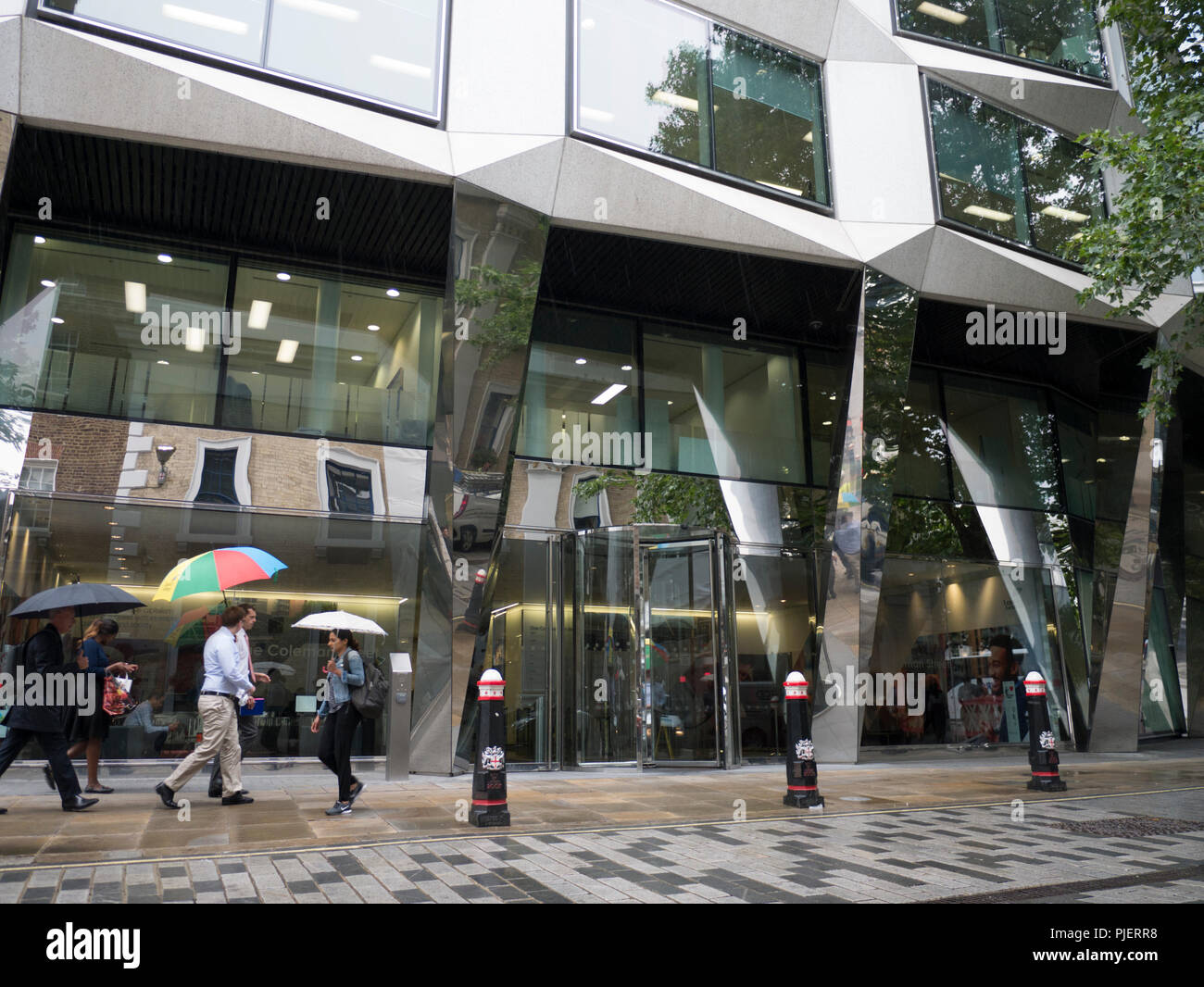 Legal and general umbrellas hires stock photography and images Alamy