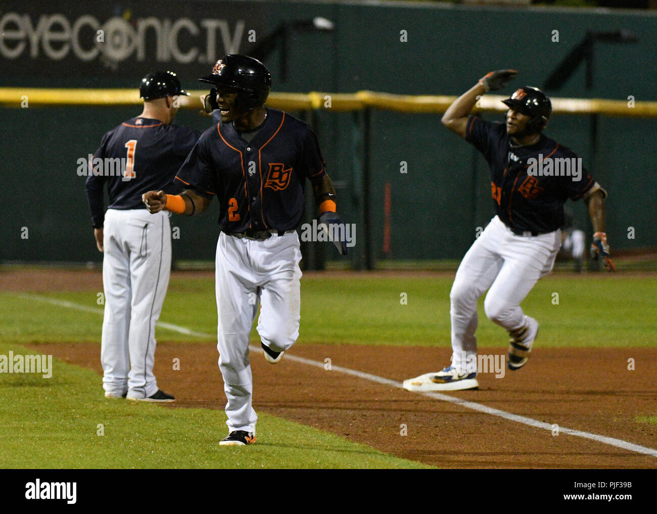 September 6, 2018; Bowling Green KY, USA Bowling Green Hot Rods second baseman Vidal Brujan (2) points to the bench after Bowling Green Hot Rods left fielder Moises Gomez (21) two run HR a Mid West League series between the Lansing Lugnuts and the Bowling Green Hot Rods in Bowling Green, KY st Bowling Green Ballpark. Hot Rods sweep Lugnuts and advance t round two. (Mandatory Photo Credit: Steve Roberts/CSM) Stock Photo