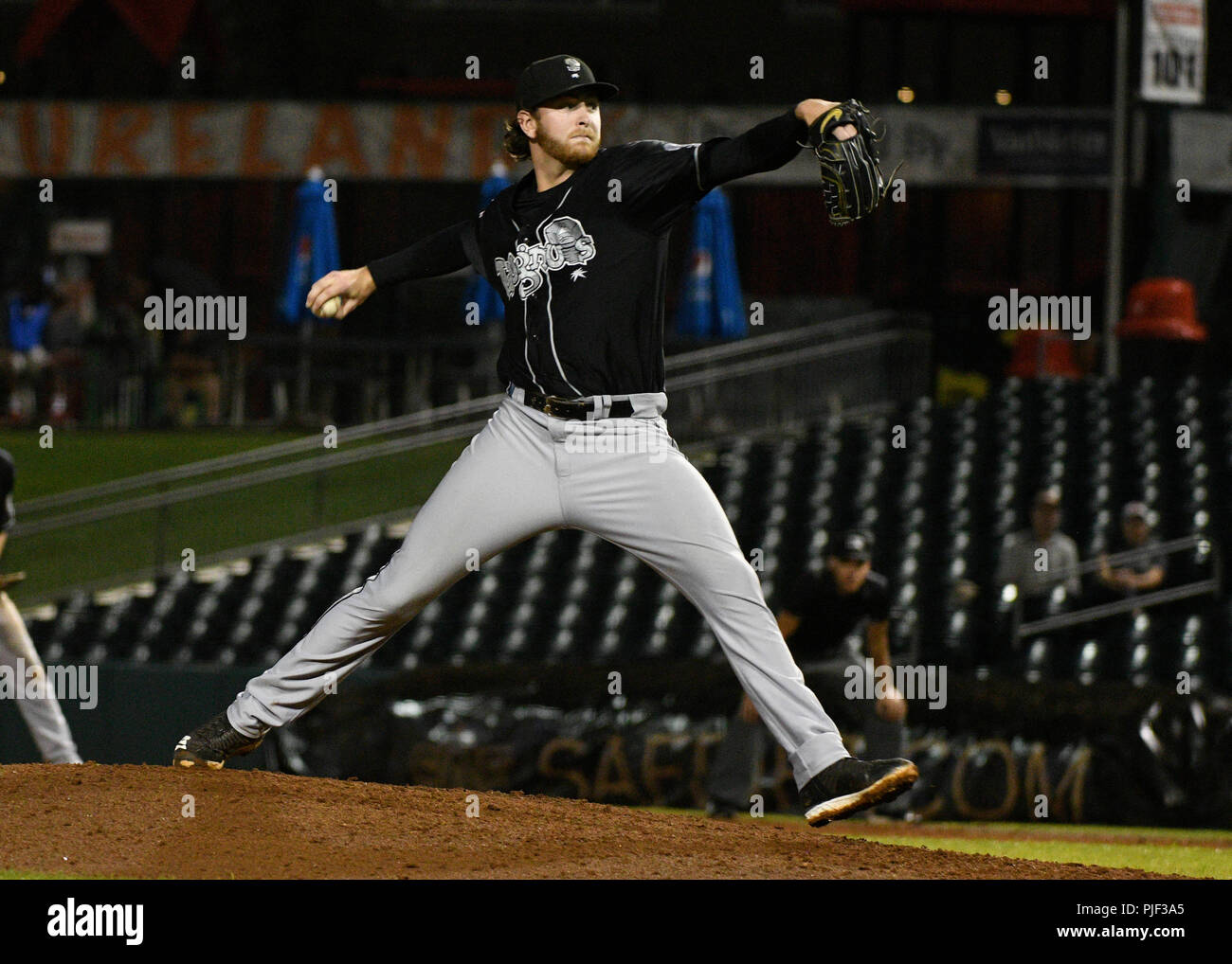 The Second Round. 6th Sep, 2018. USA Lansing Lugnuts pitcher Brayden Bouchey (34) throws a pitch during a Mid West League series between the Lansing Lugnuts and the Bowling Green Hot Rods in Bowling Green, KY st Bowling Green Ballpark. Hot Rods sweep Lugnuts and advance to the second round. (Mandatory Photo Credit: Steve Roberts/CSM) Credit: csm/Alamy Live News Stock Photo