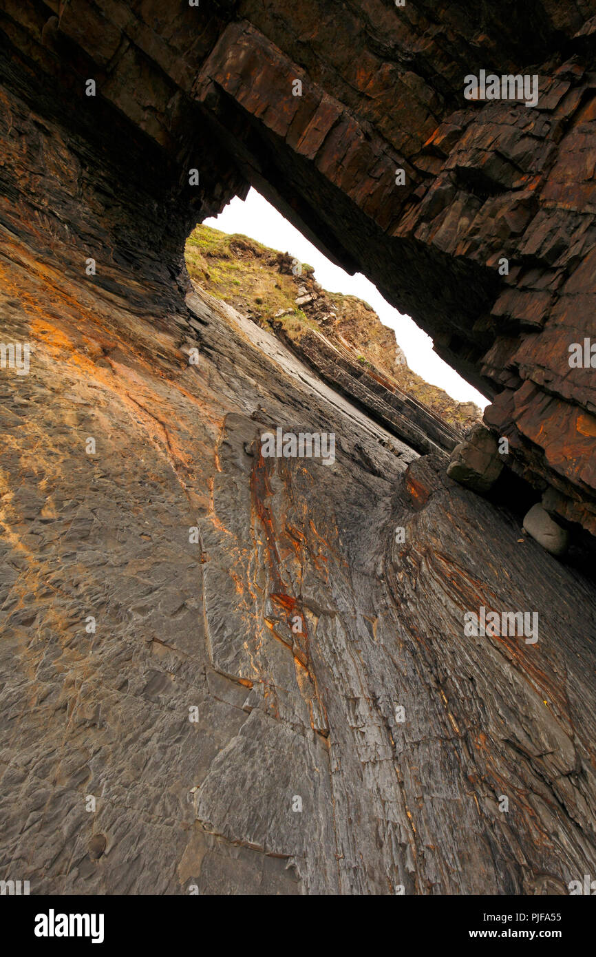 Tunnel formation hires stock photography and images Alamy