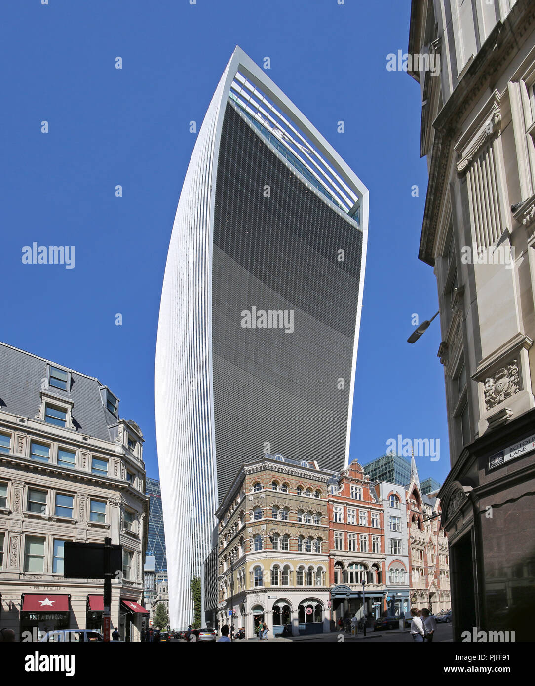 Street-level view of 20 Fenchurch Street, London, UK. Known as the Walkie Talkie, designed by Uraguayan Architect Rafael Vinoly Stock Photo