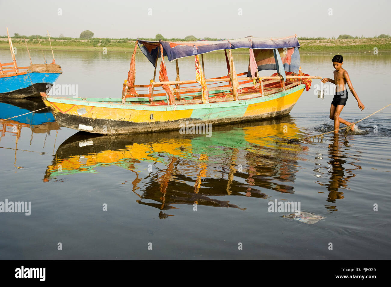 Boat on Yamuna river near Keshi Ghat at  Vrindavan  Mathura  Uttar Pradesh  India Stock Photo