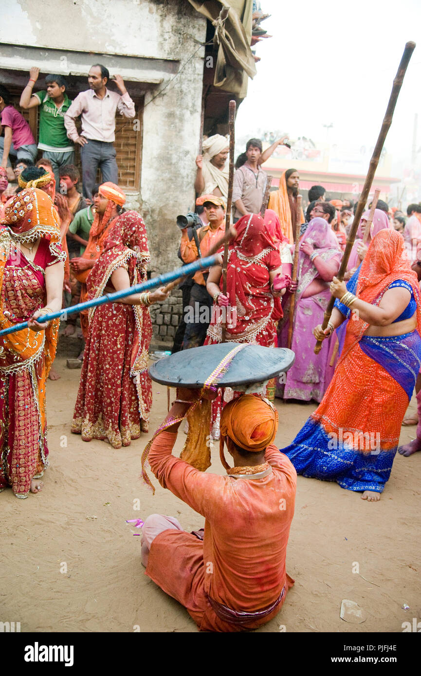 lathmar holi in hindi