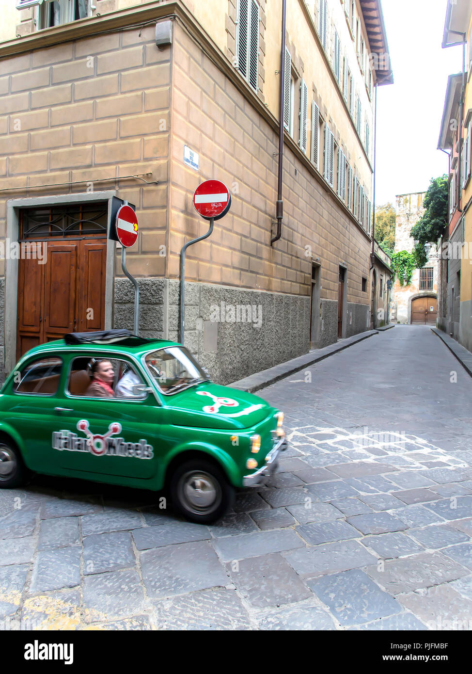 Italy, Tuscany, Florence, Fiat 500 in the city center Stock Photo - Alamy