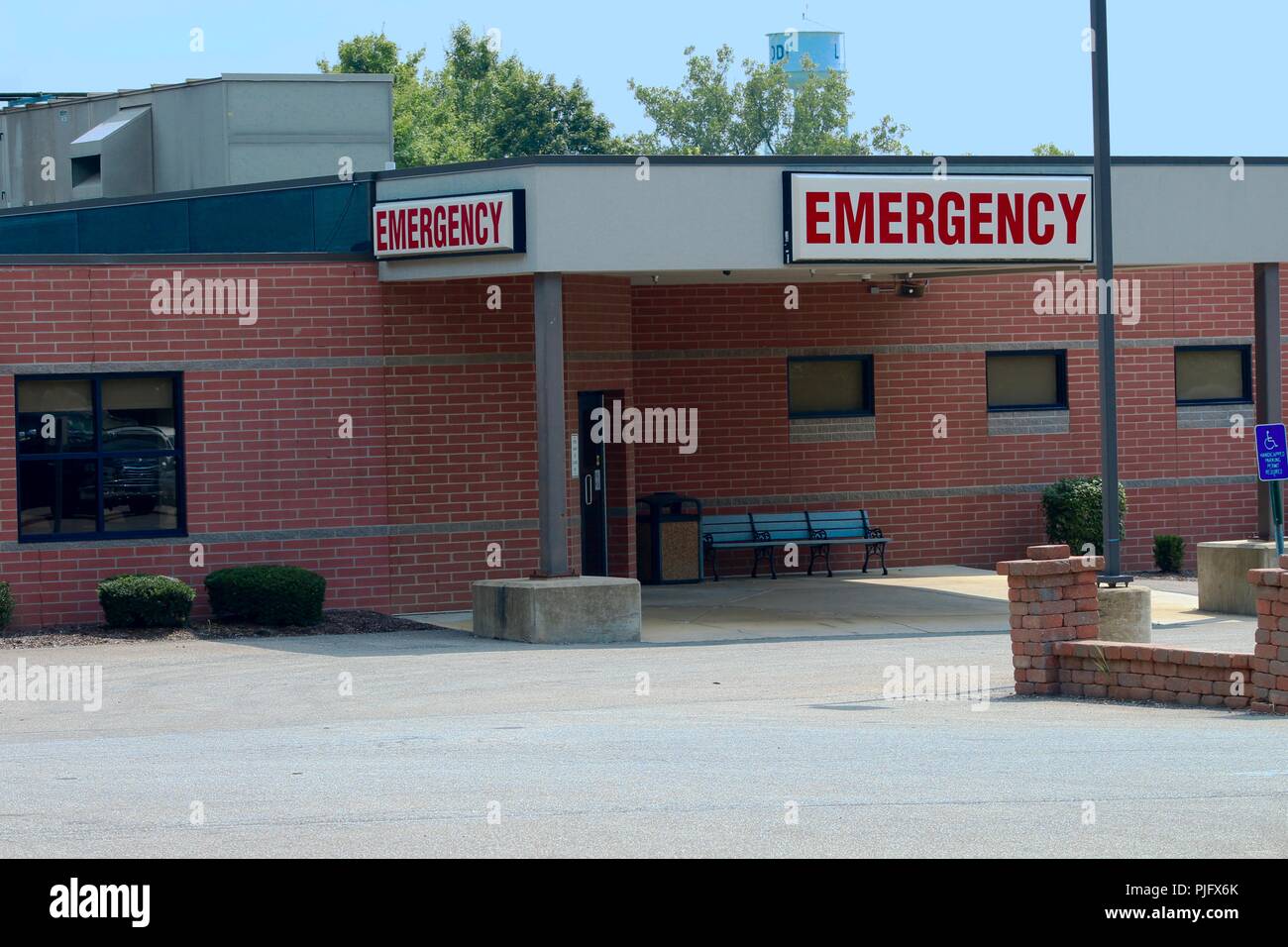 small rural emergency room building with signs Stock Photo