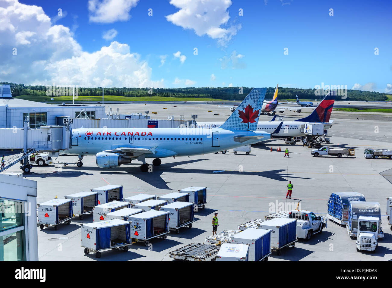 Airplanes at Alaska's Anchorage Airport Stock Photo Alamy