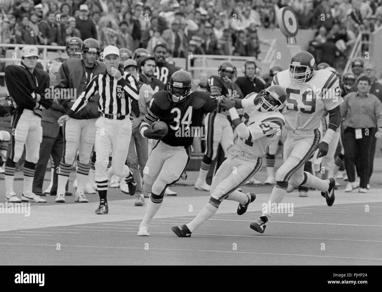 Walter payton hi-res stock photography and images - Alamy