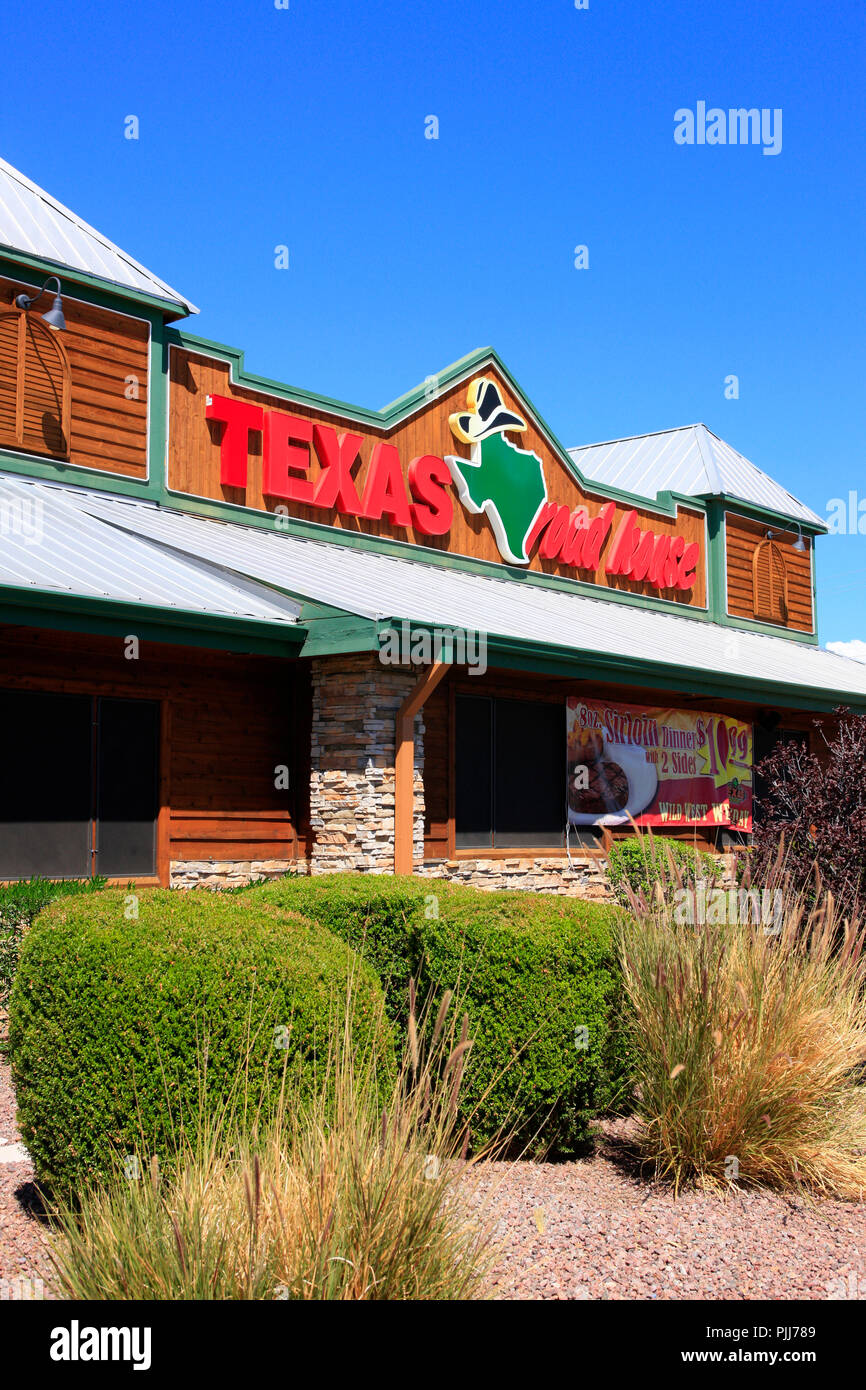 Texas Roadhouse steakhouse restaurant specializing in Steaks with a Western theme in Tucson, AZ Stock Photo