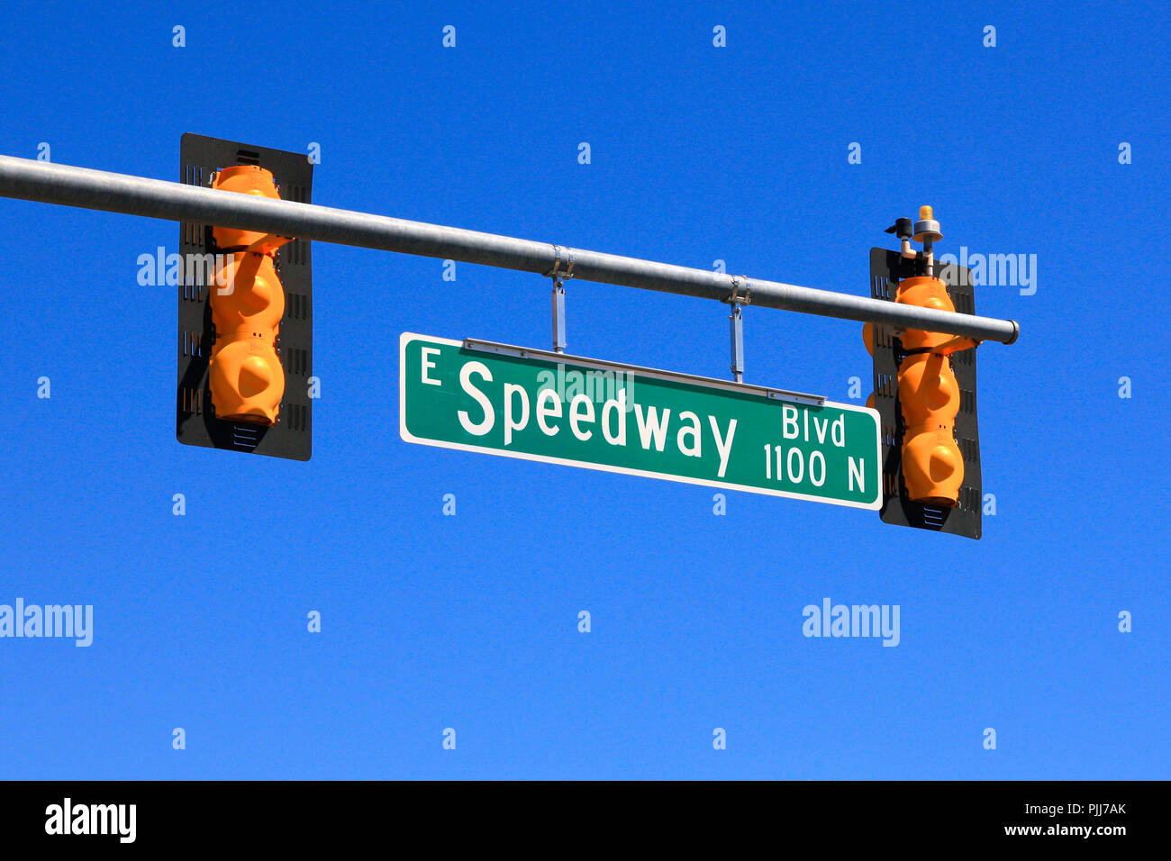 Overhead traffic lights and street sign at Speedway Blvd in Tucson, AZ Stock Photo