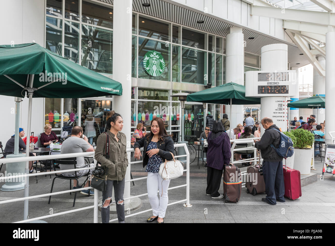 Vancouver City downtown Starbucks coffee shop Stock Photo Alamy