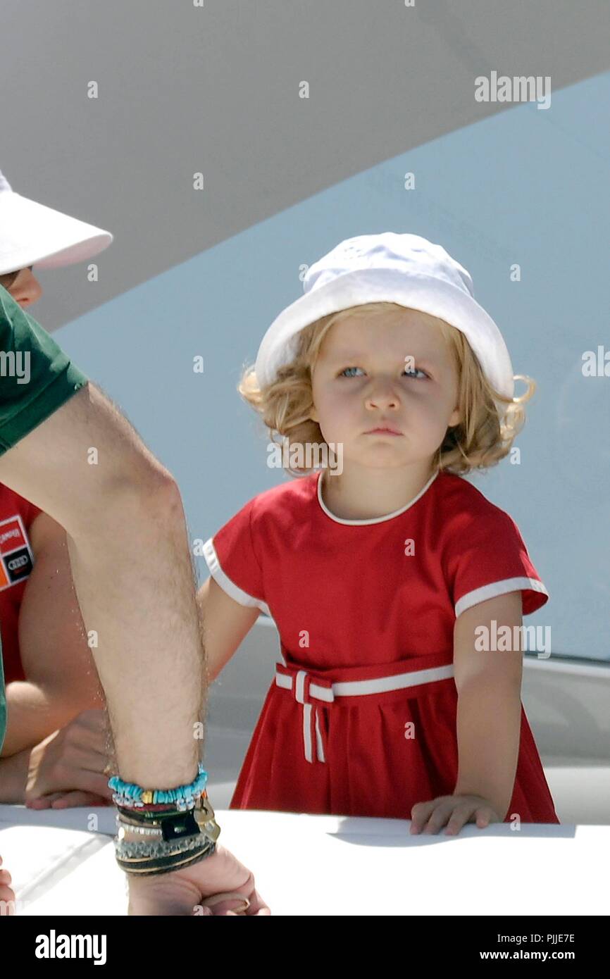 Juan Valentín Urdangarin Y Borbón Estatura Princesa victoria High Resolution Stock Photography and Images - Alamy