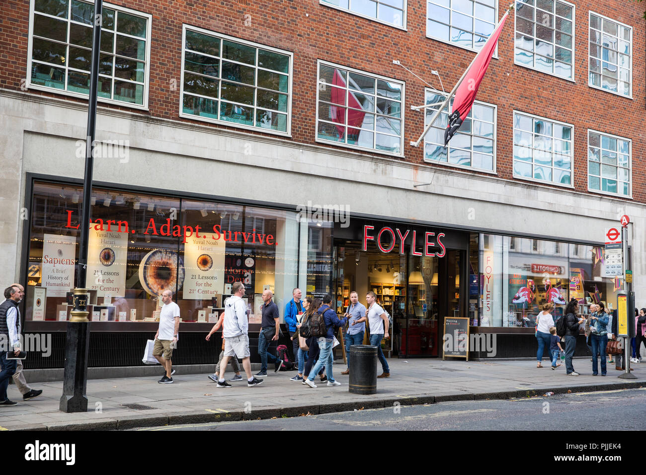 Foyles entrance hires stock photography and images Alamy