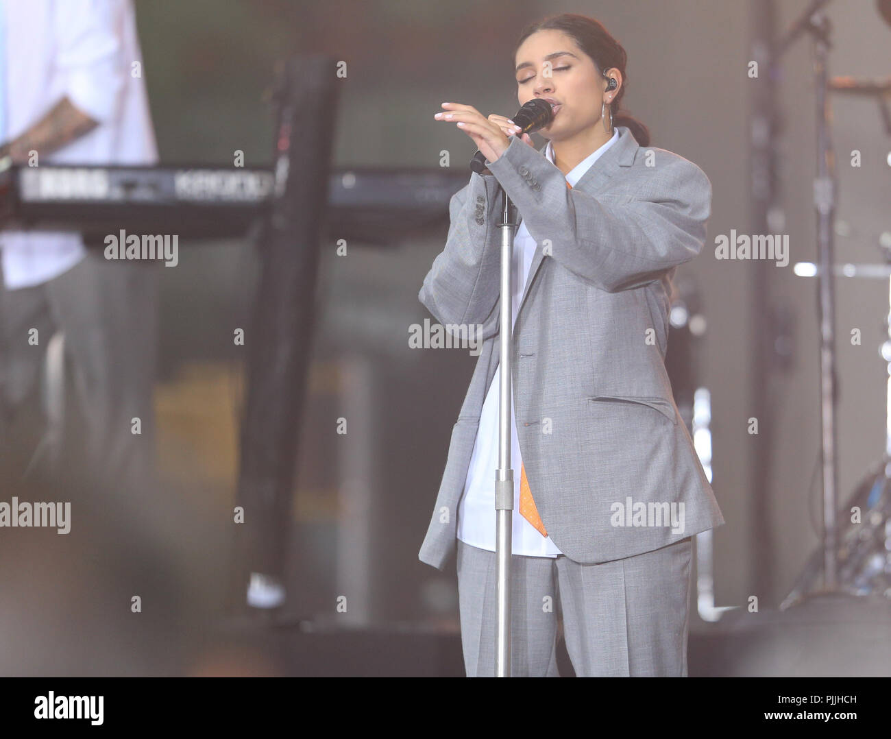 Alessia cara hires stock photography and images Alamy