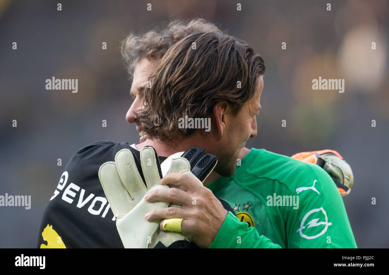 Dortmund, Germany. 07th Sep, 2018. Soccer: Farewell game for Roman Weidenfeller. Goalkeepers Roman Weidenfeller (front) and Jens Lehmann embrace before the game. Credit: Bernd Thissen/dpa/Alamy Live News Stock Photo