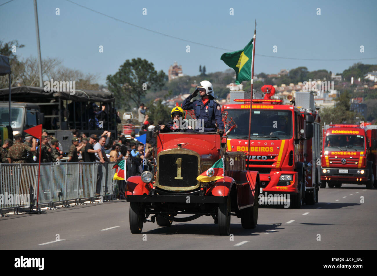 PORTO ALEGRE, RS - 07.09.2018: DESFILE 7 DE SETEMBRO PORTO ALEGRE - The  Civic Parade of September 7 took place in Porto Alegre on Friday (07).  (Photo: Omar de Oliveira/Fotoarena Stock Photo - Alamy