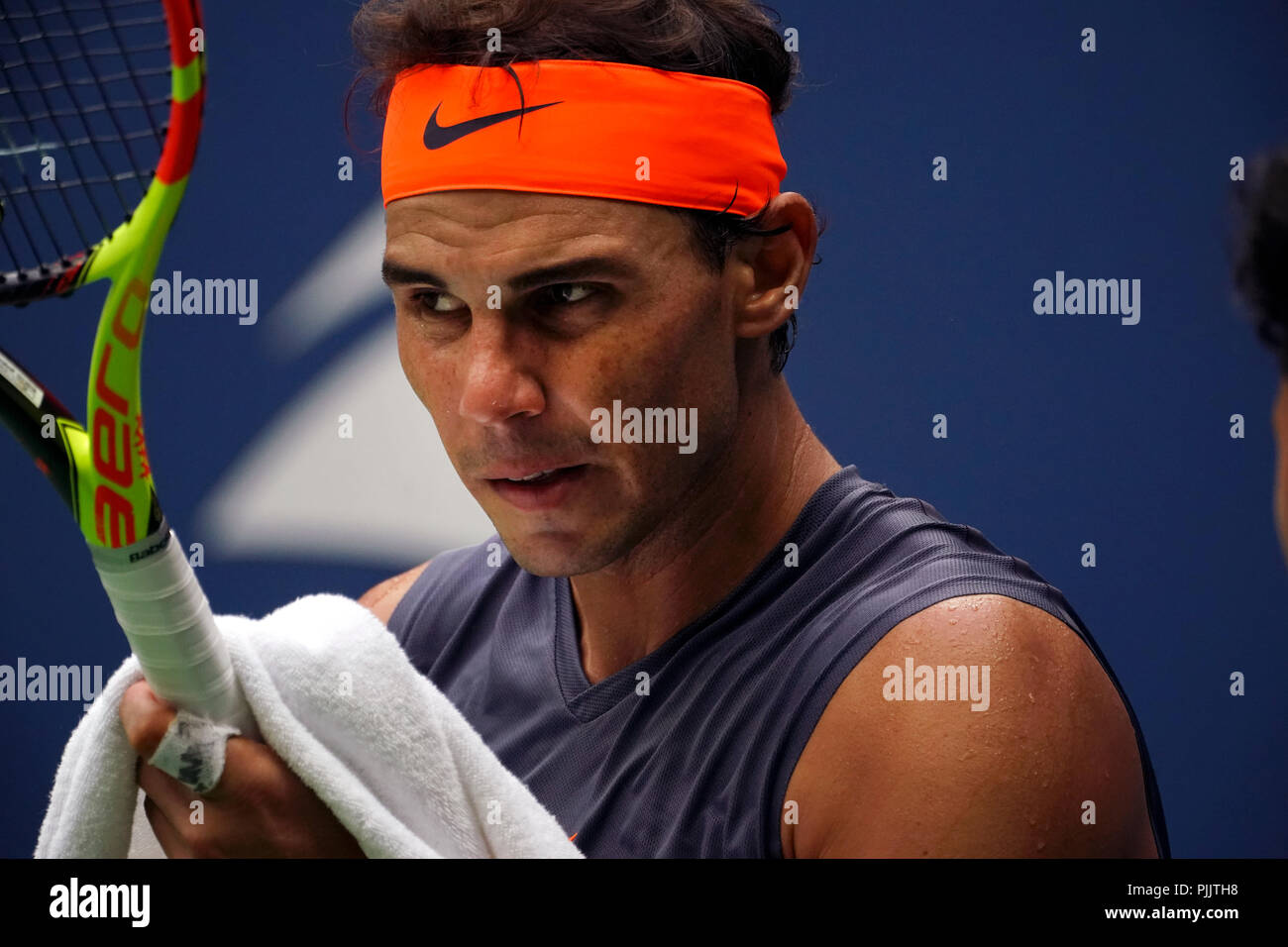 New York, USA. 7th September 2018. US Open Tennis: Spain's Rafael Nadal  toweling off during his semifinal match against Argentina's Juan Martin del  Potro at the US Open in Flushing Meadows, New