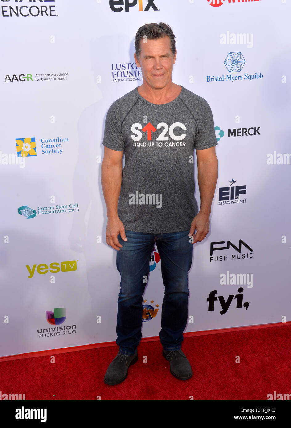 Josh stewart hi-res stock photography and images - Page 5 - Alamy, image size:944x1390