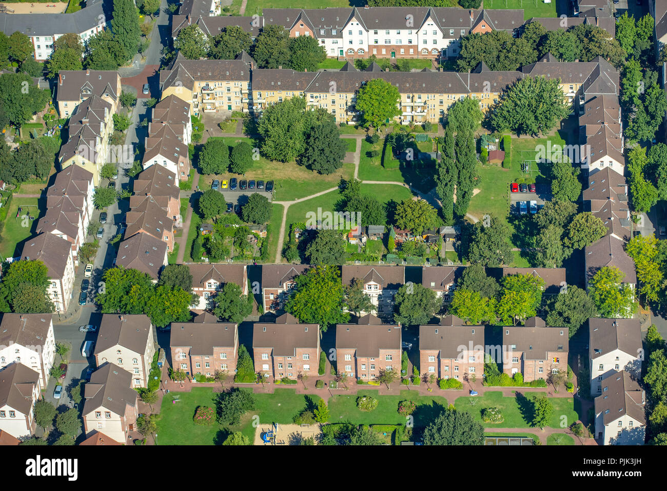 Aerial view, Duisburg-Hamborn Dichterviertel, historical colliery estate, urban square structure, colliery houses, Duisburg, Ruhr area, North Rhine-Westphalia, Germany Stock Photo
