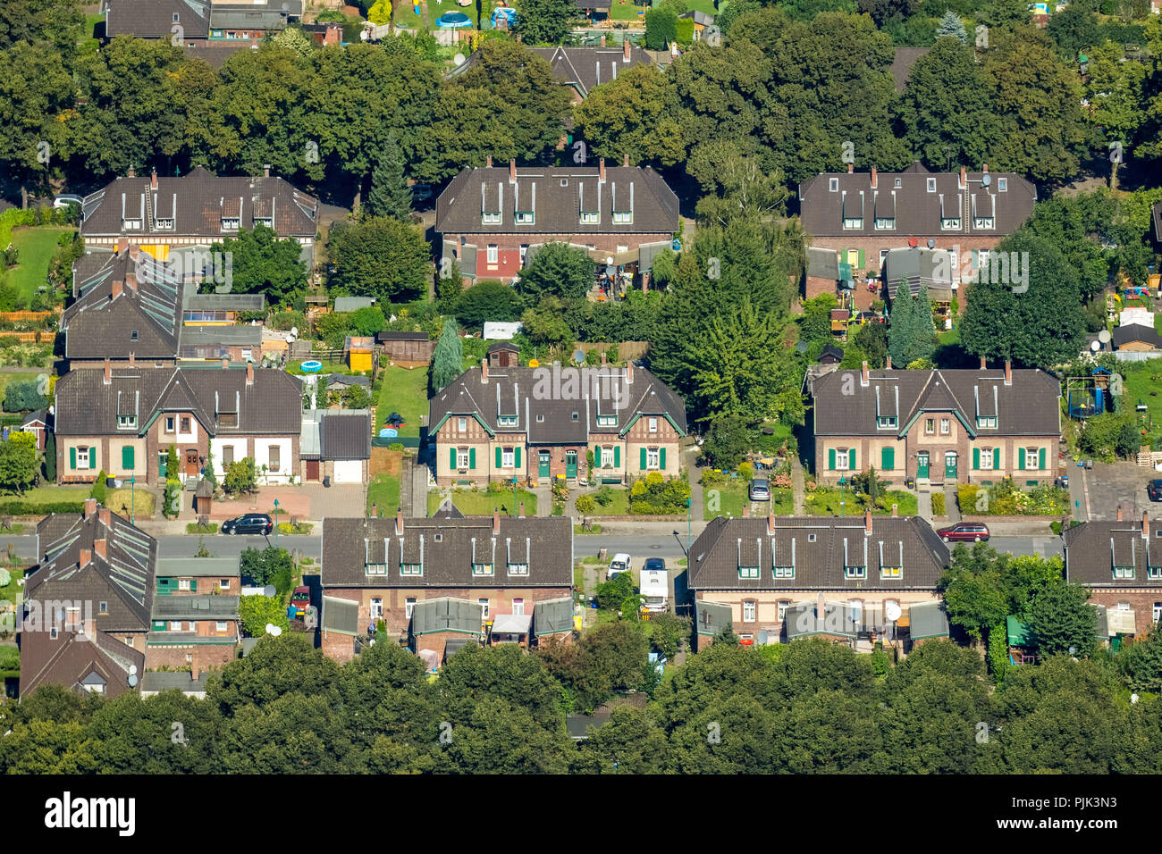 Aerial view, Duisburg-Homberg Settlement Rheinpreußen, historic colliery estate, colliery houses ...