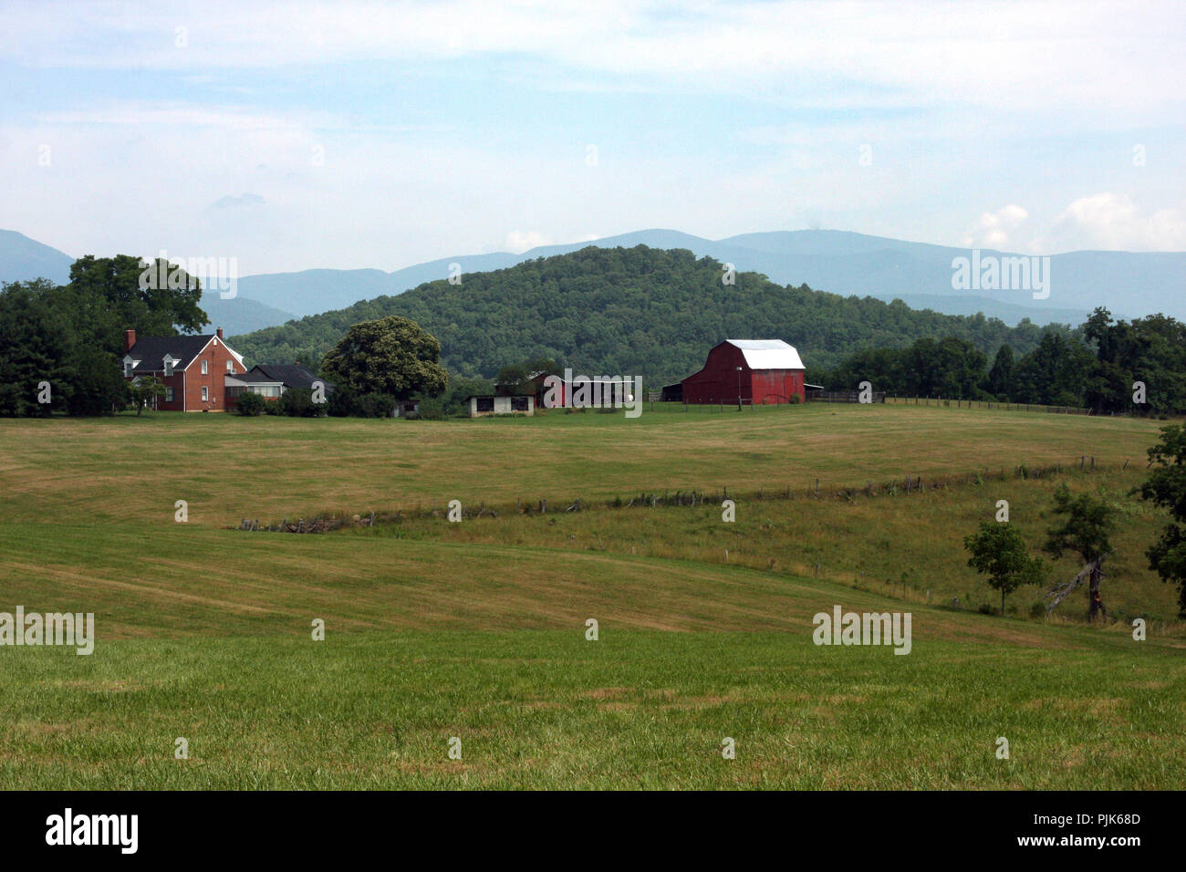 Landscape in Virginia's Blue Ridge Mountains, with farmhouse and barn ...