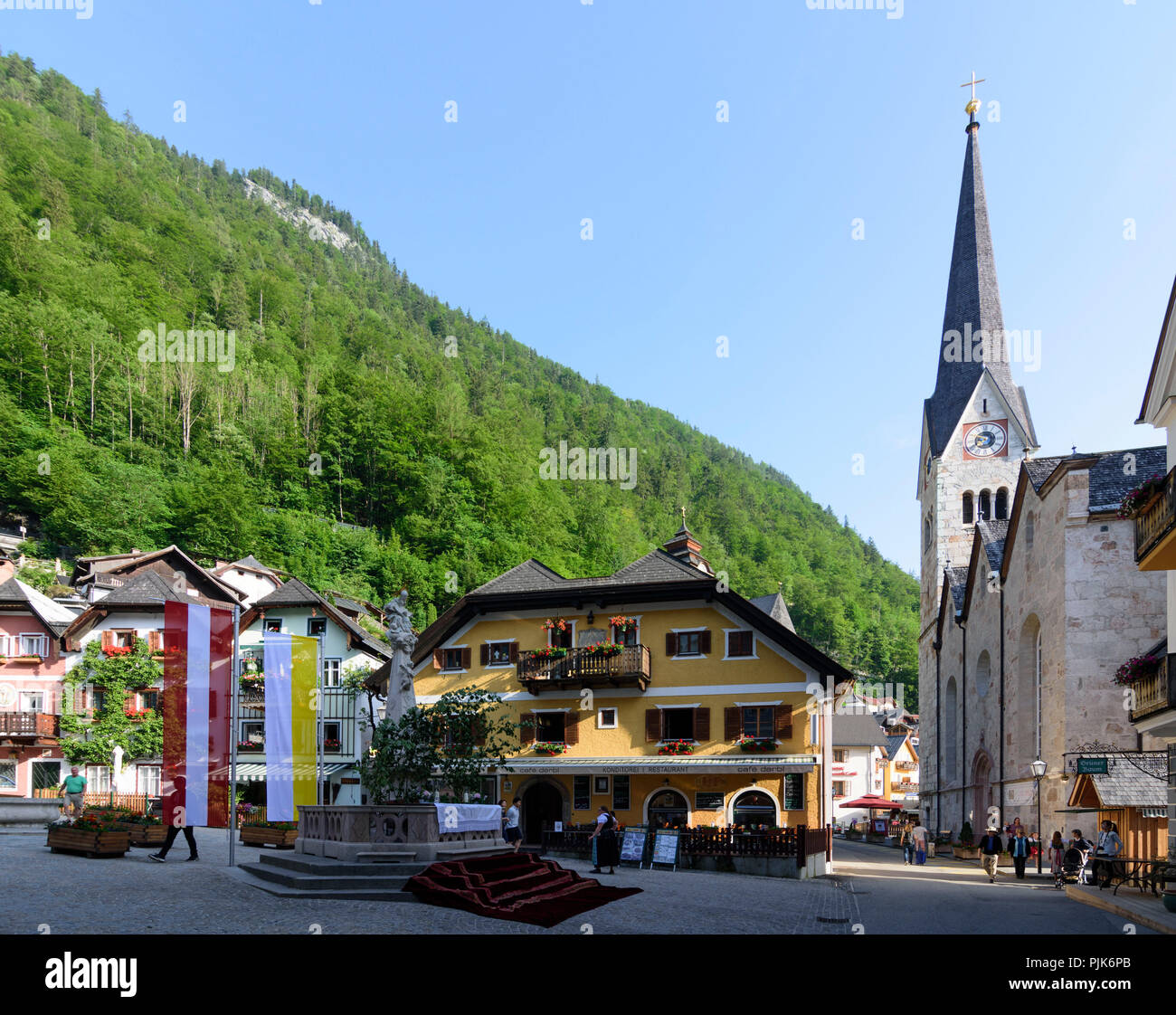 Hallstatt, Marktplatz (Market Square), Protestant church in Austria, Oberösterreich, Upper Austria, Salzkammergut Stock Photo