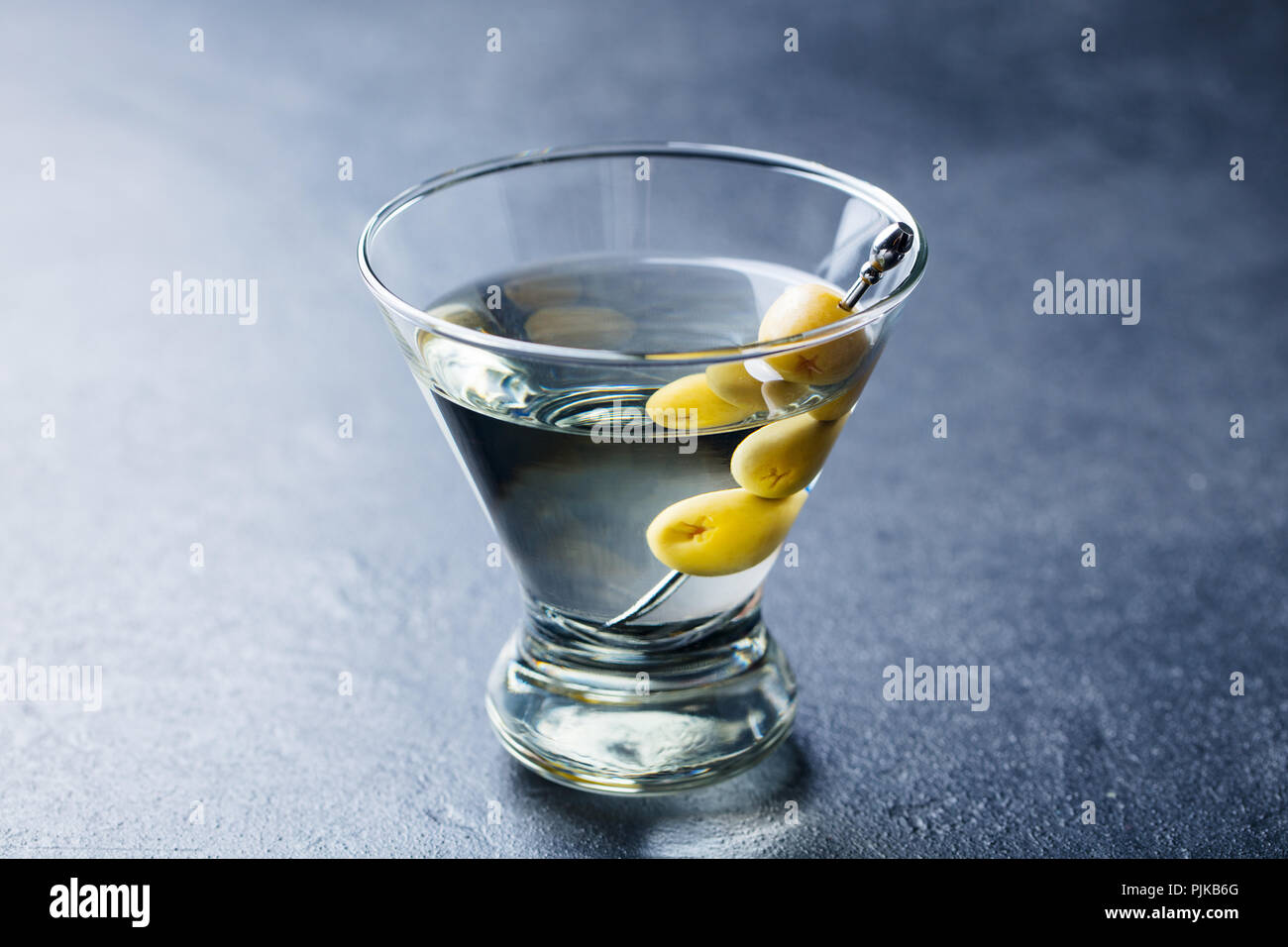 James bond martini hires stock photography and images Alamy