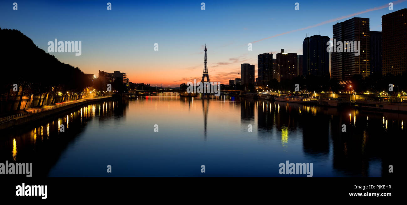 Eiffel tower landscape hi-res stock photography and images - Alamy