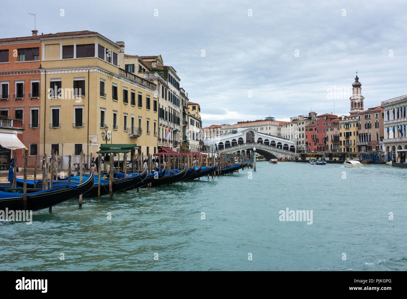 Venice, Grand Canal, Rialto Bridge Stock Photo Alamy