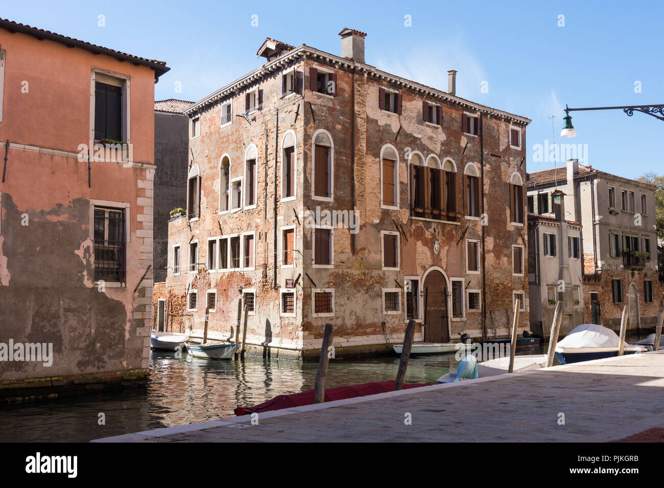 Venice, Cannaregio, Fondamenta Gasparo Contarini Stock Photo Alamy