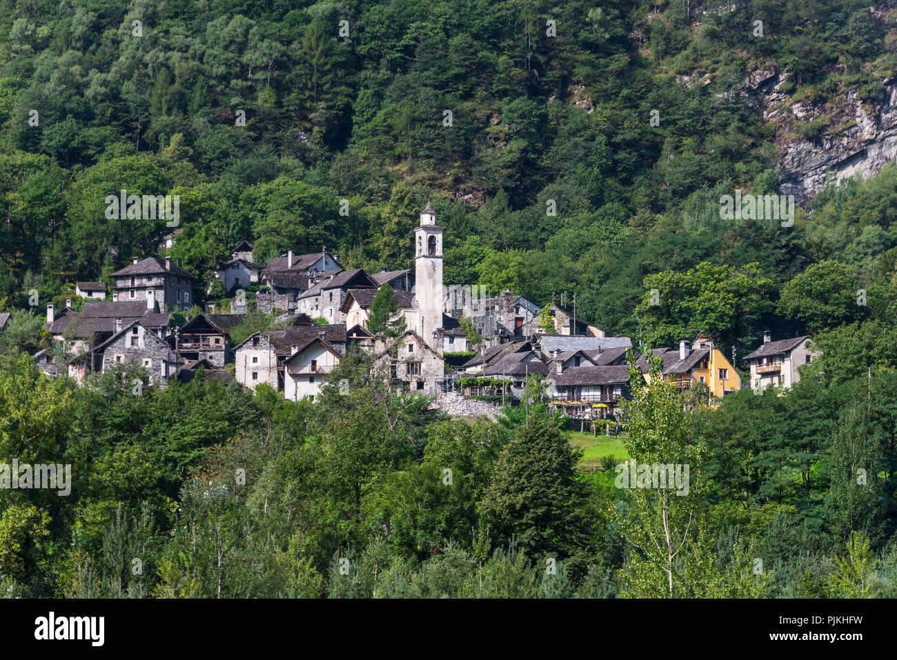 Hamlet Boschetto, municipality of Cevio, Valle Maggia, Ticino, Switzerland Stock Photo