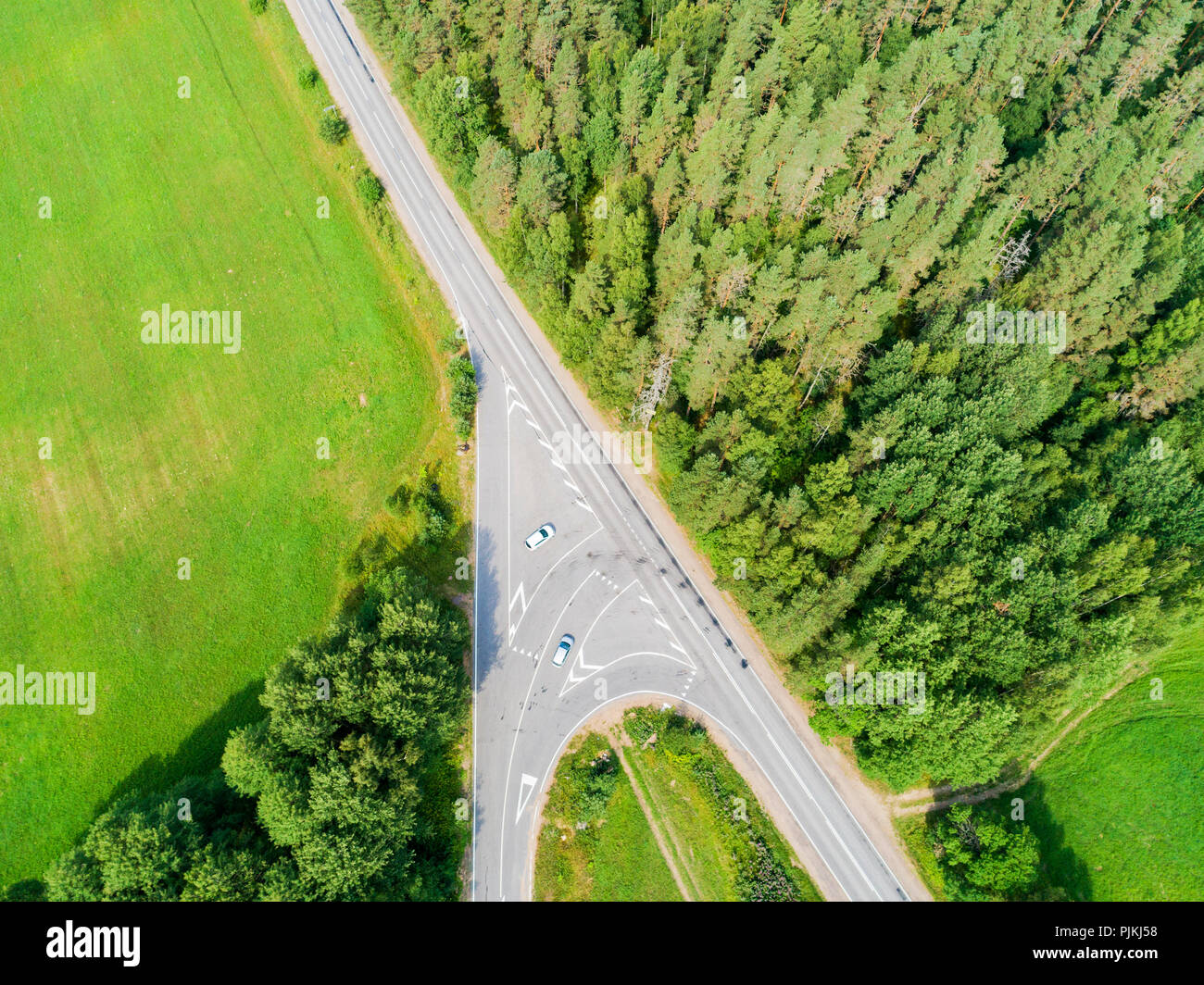 Country road from above passing hi-res stock photography and images - Alamy