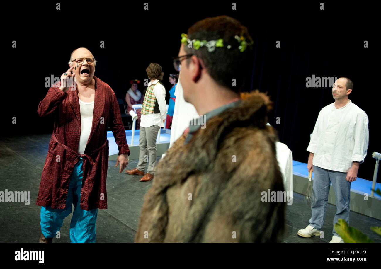 Theatre company de Dijlezonen playing De Vrek from Molière, directed by Gie Beullens (Belgium, 22/01/2015) Stock Photo