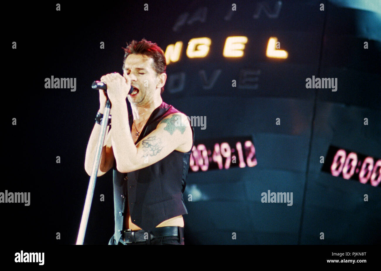 concert of the British electronic music group Depeche Mode in the  Sportpaleis, Antwerp, during the Touring the Angel tour (Belgium,  29/01/2006 Stock Photo - Alamy