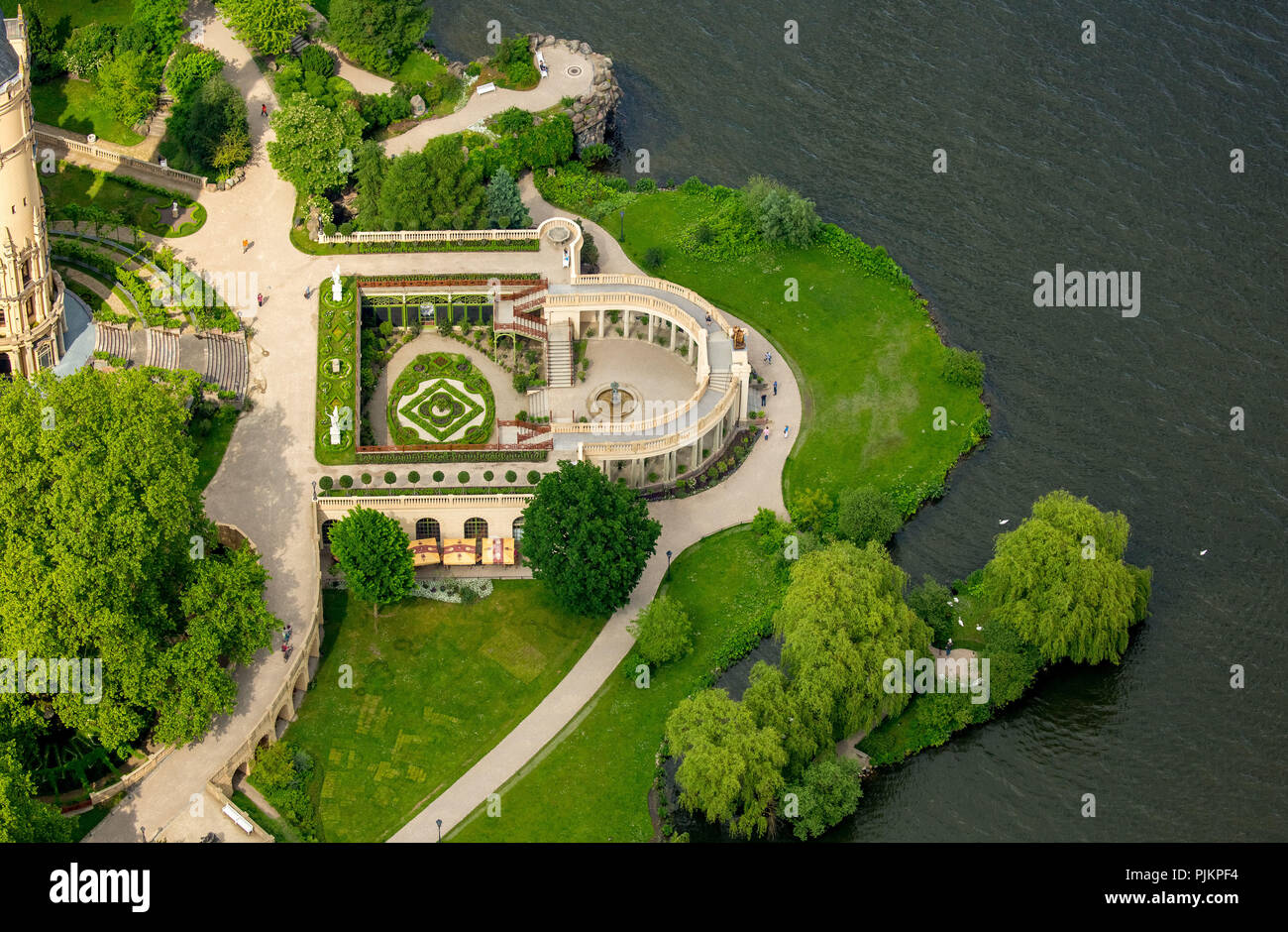 Castle garden at Schwerin Castle, castle lake, Schwerin, Mecklenburg-Vorpommern, Germany Stock Photo