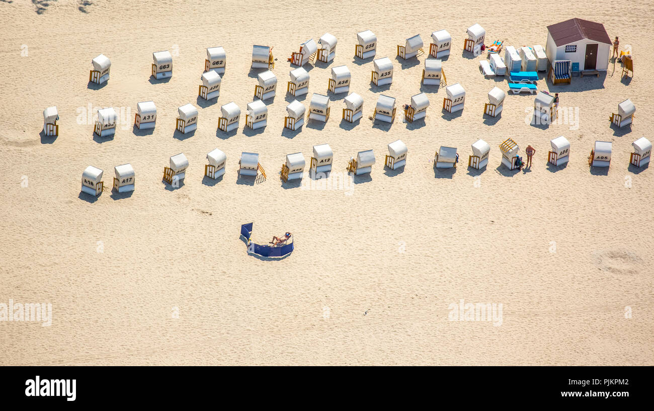 Sandy beach, beach chairs, Ko?obrzeg, Baltic coast, holiday region, Województwo zachodniopomorskie, Poland Stock Photo