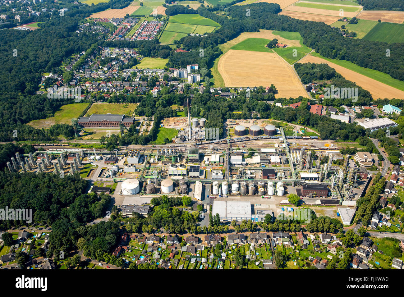 Machine hall Zweckel and chemical factory Ineos Phenol GmbH, Gladbeck, Ruhr area, North Rhine-Westphalia, Germany Stock Photo
