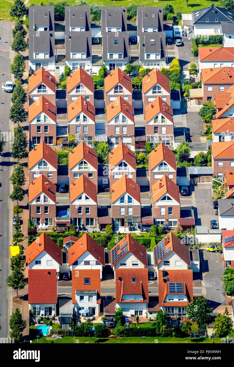 Construction area Zweckel Uechtmannstraße Albert-Einstein-Straße, one-family houses, terraced houses, new housing development, residential property, Gladbeck, Ruhr area, North Rhine-Westphalia, Germany Stock Photo