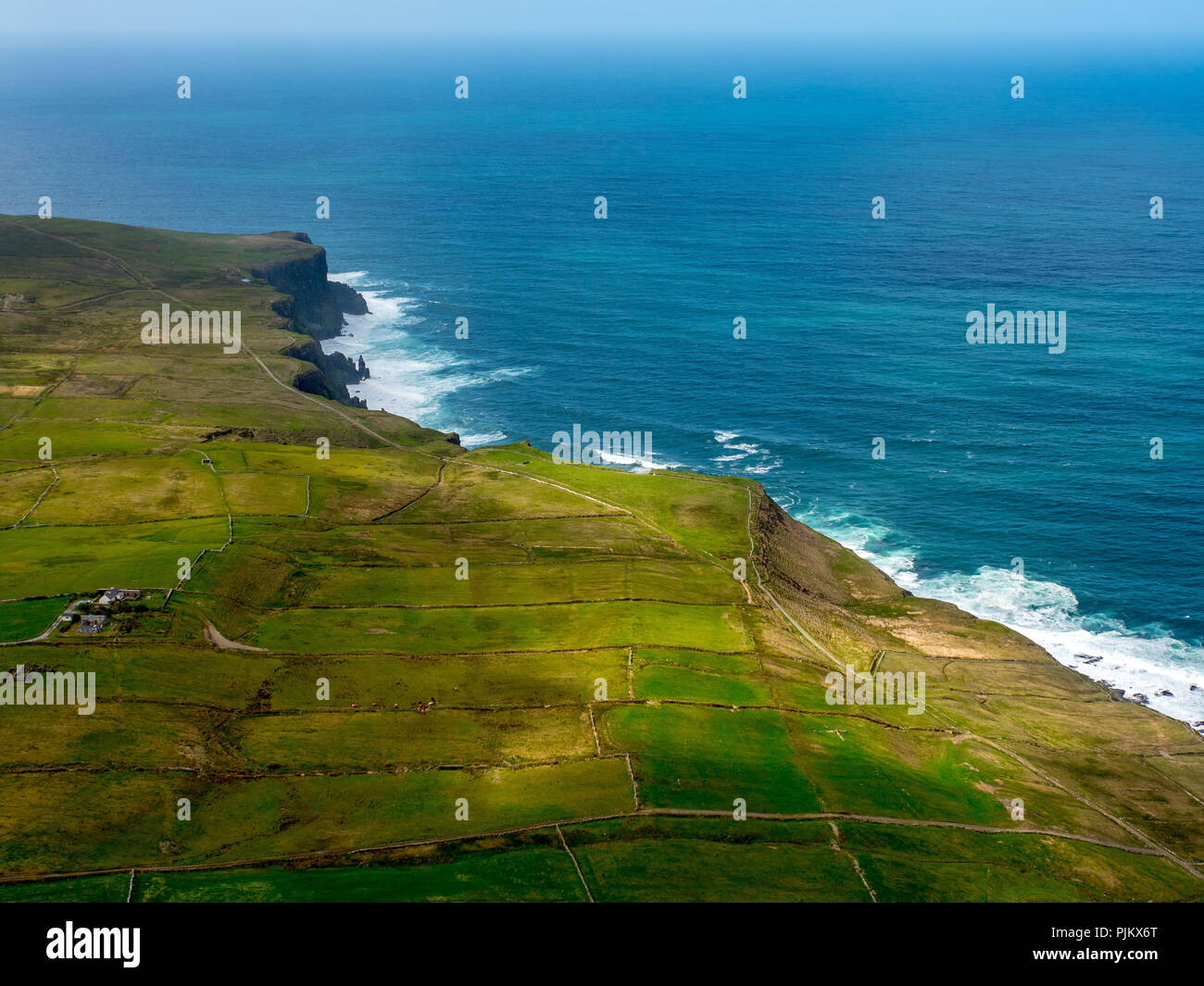 Cliff rocky coast hi-res stock photography and images - Alamy