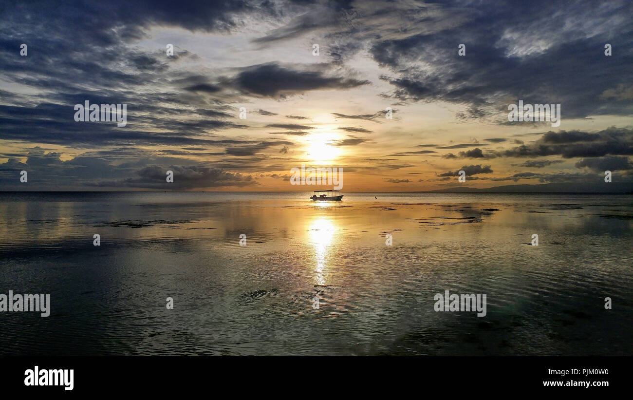 Sunset over the sea on Siquijor Island, Philippines Stock Photo