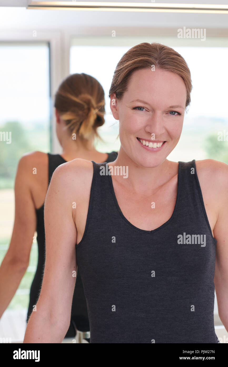 Camera in mirror hires stock photography and images Alamy