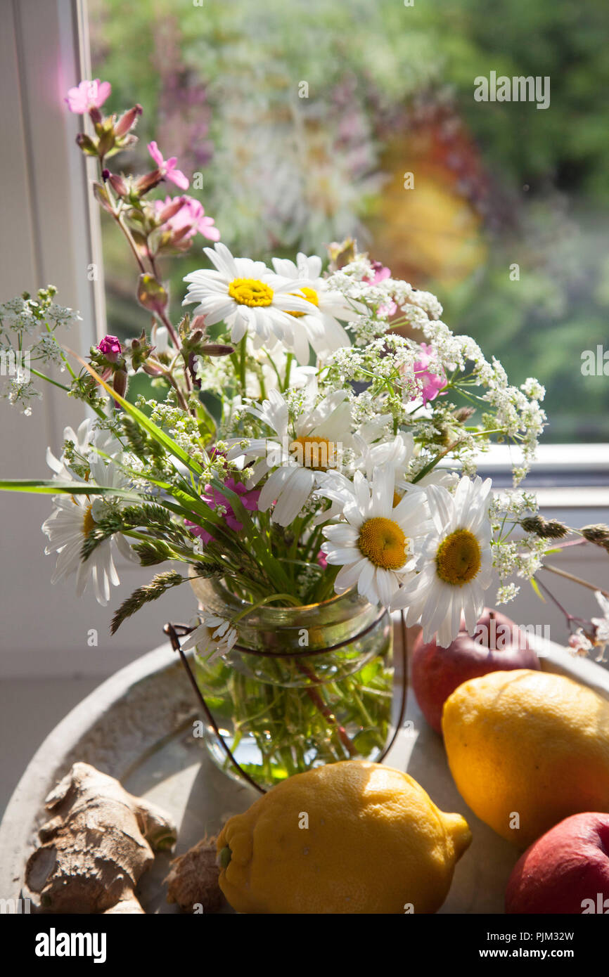 Bouquet of meadow flowers Stock Photo - Alamy