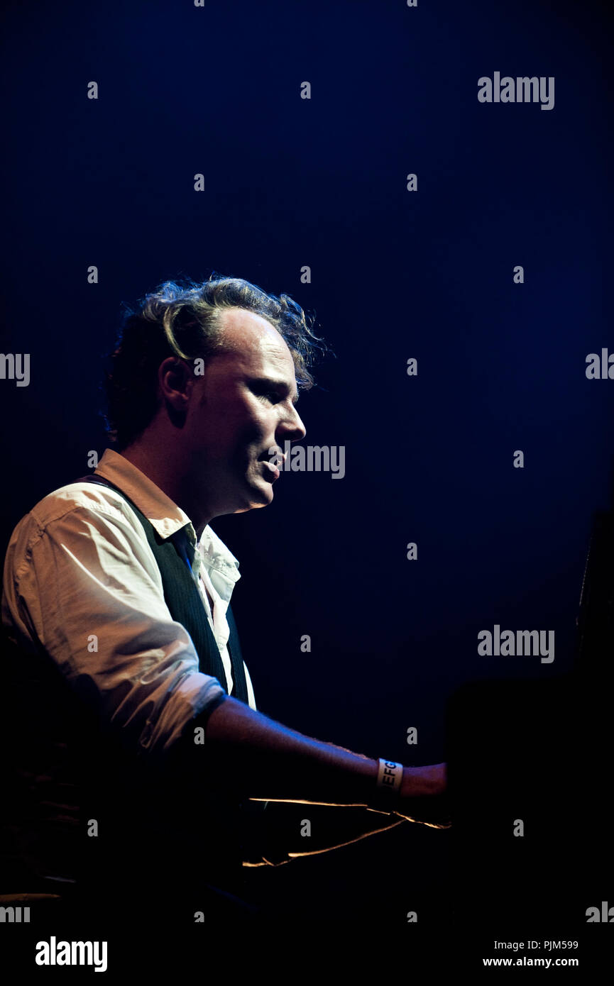 Puerto rican pianist hi-res stock photography and images - Alamy