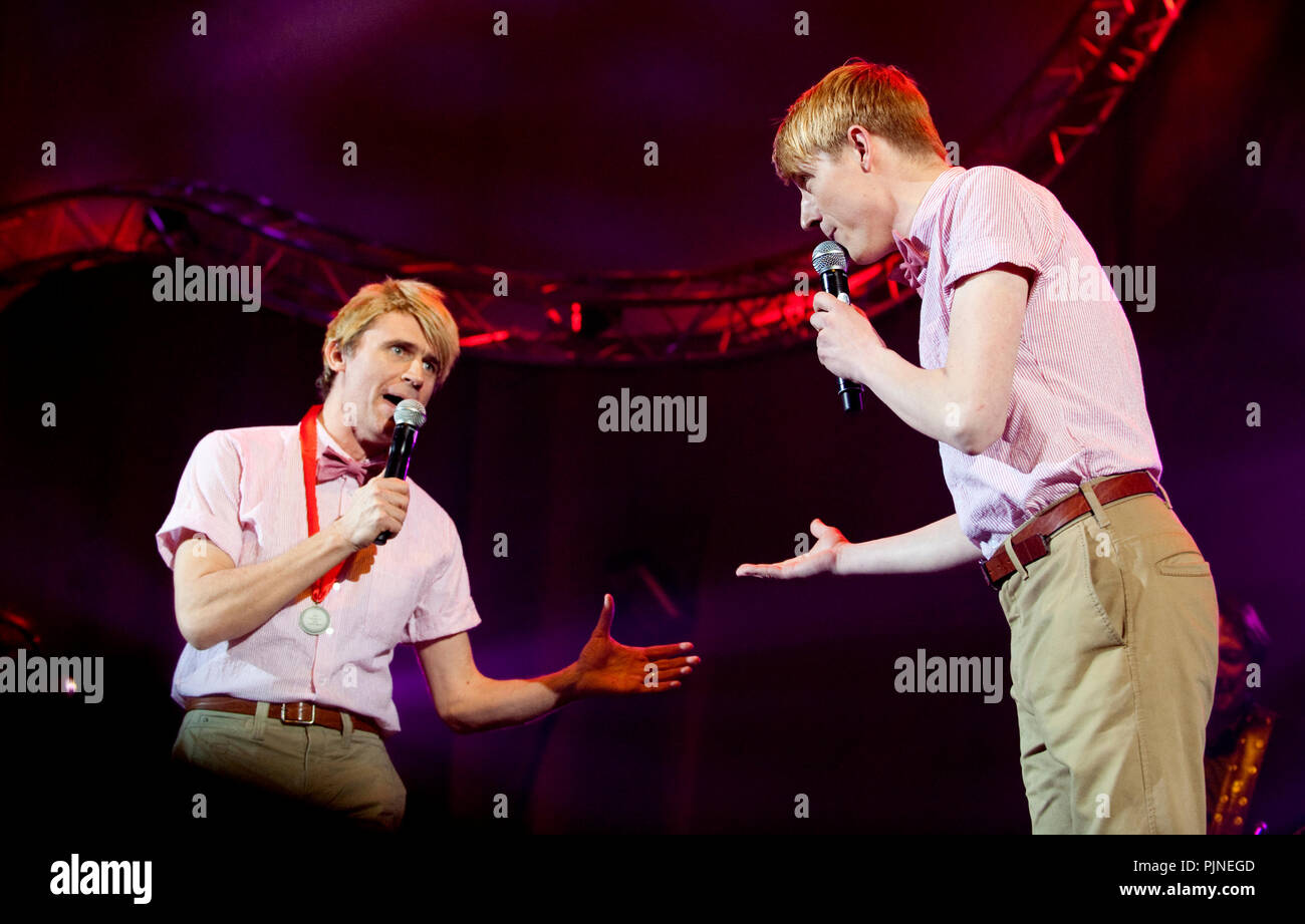 Erik Van Looy and Bent Van Looy singing together at the Humo's Pop Poll awards ceremony in Antwerp (Belgium, 14/03/2010) Stock Photo
