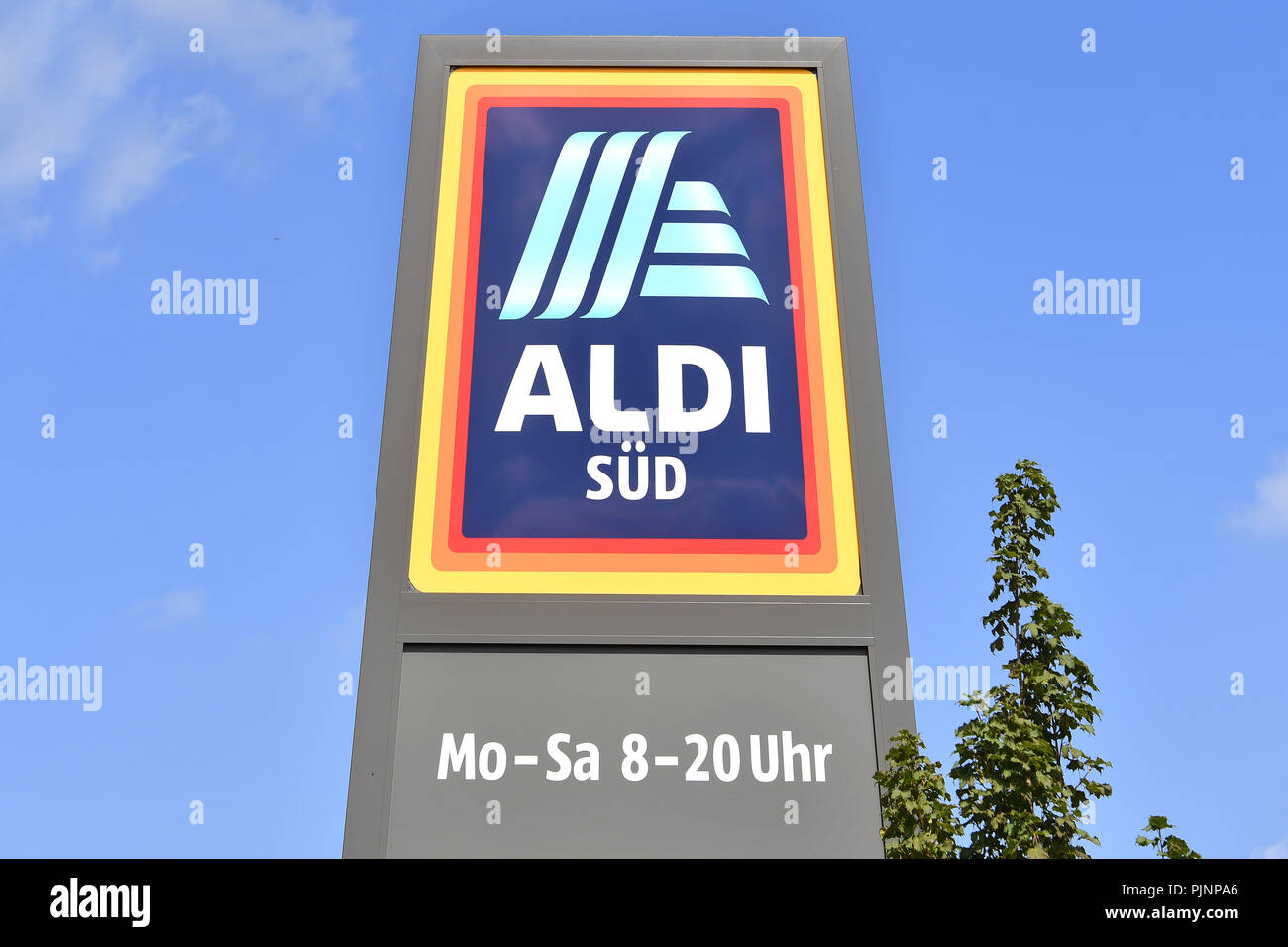 Aldi Sued High Resolution Stock Photography and Images - Alamy